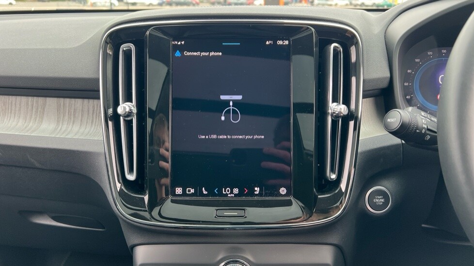 Used Volvo XC40 2025 for sale - 75625254: Photo 61