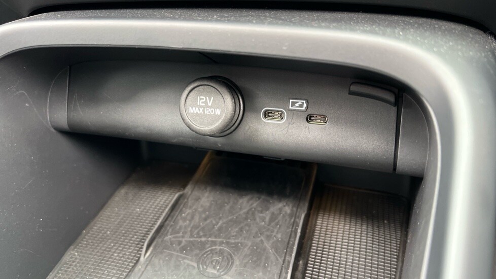 Used Volvo XC40 2025 for sale - 75625254: Photo 66