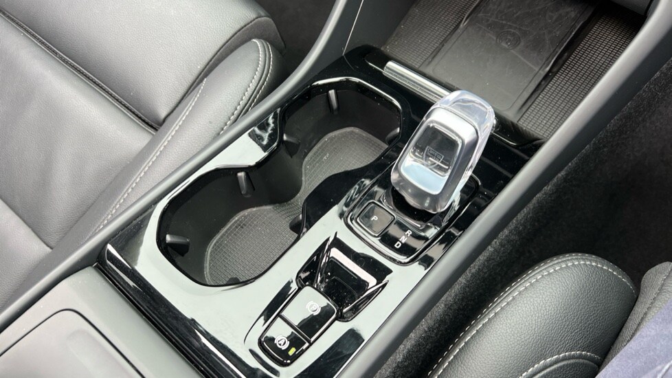 Used Volvo XC40 2025 for sale - 75625254: Photo 67