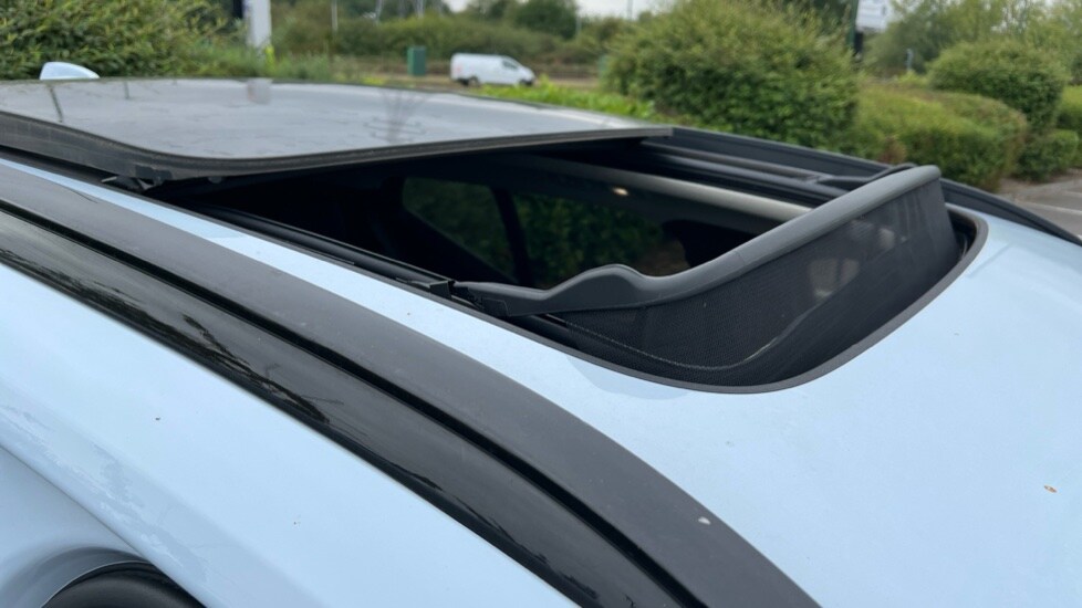 Used Volvo XC40 2025 for sale - 75625254: Photo 74