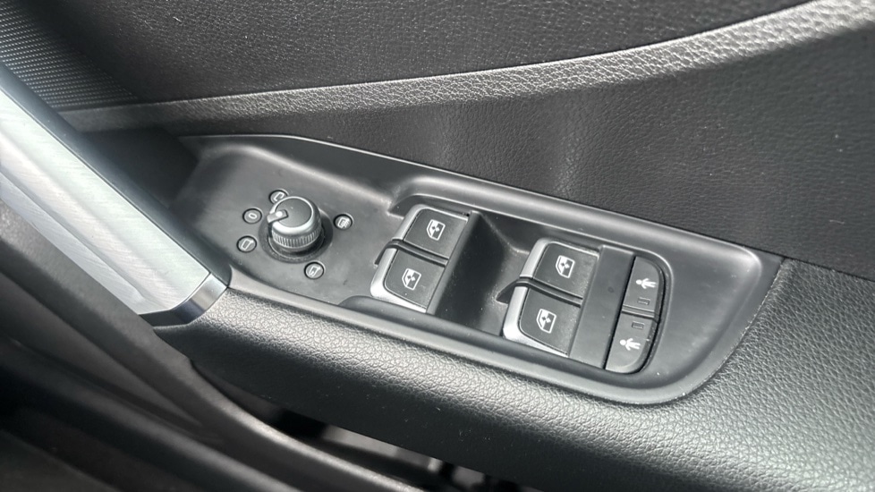 Used Audi Q2 2018 for sale - 76766094: Photo 54