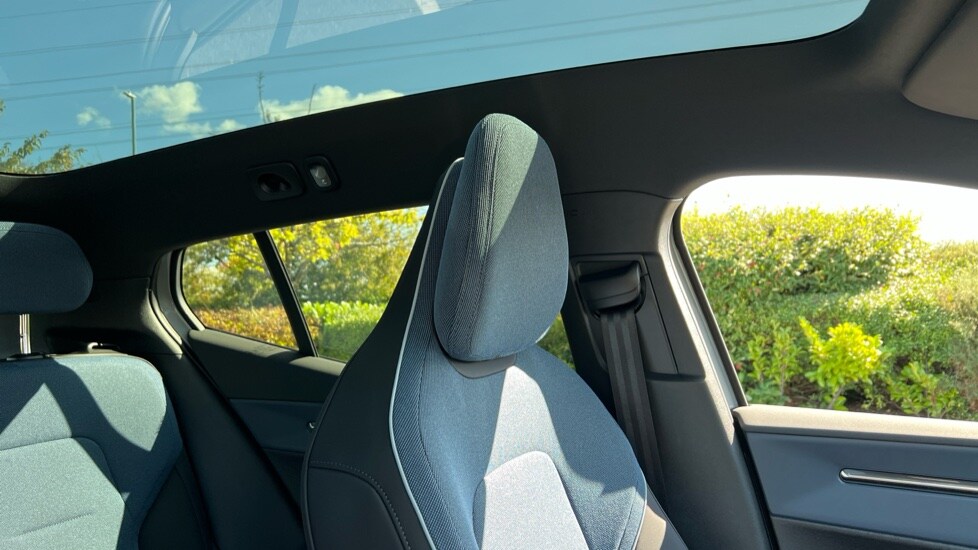 Used Volvo EX30 2025 for sale - 76145890: Photo 66