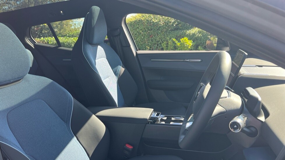 Used Volvo EX30 2025 for sale - 76145890: Photo 9