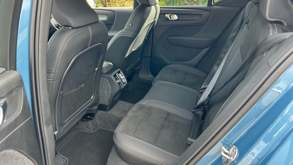 Used Volvo XC40 2024 for sale - 76410573: Photo 10