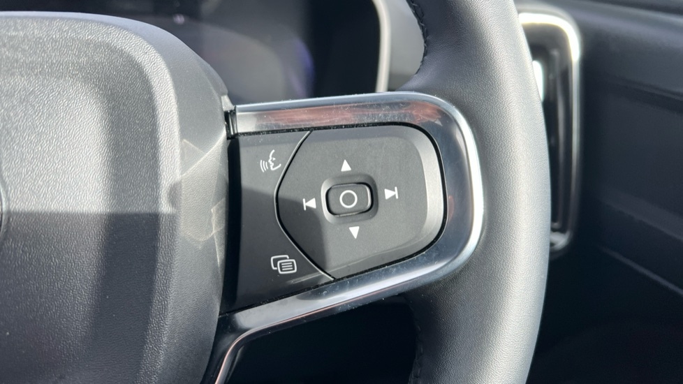 Used Volvo XC40 2024 for sale - 76410573: Photo 19