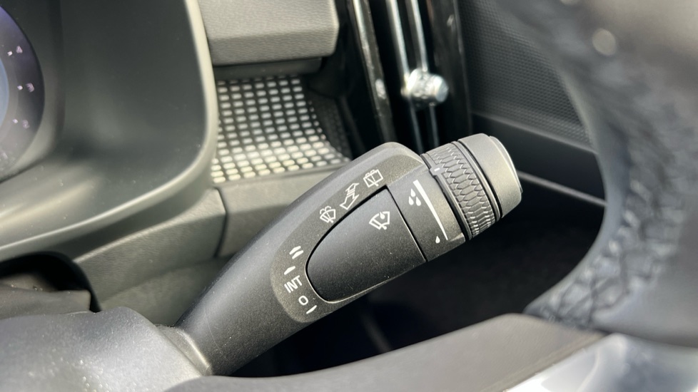 Used Volvo XC40 2024 for sale - 76410573: Photo 30