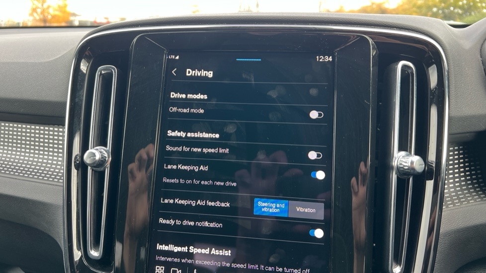 Used Volvo XC40 2024 for sale - 76410573: Photo 38