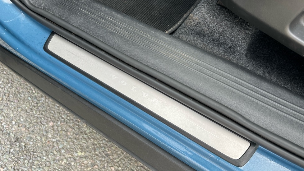 Used Volvo XC40 2024 for sale - 76410573: Photo 40