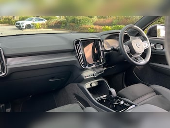 Used Volvo XC40 2024 for sale - 76410573: Photo