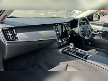 Used Volvo V90 2024 for sale - 75595774: Photo