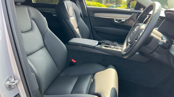 Used Volvo V90 2024 for sale - 75595774: Photo 9