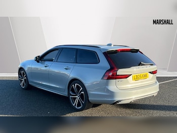 Used Volvo V90 2025 for sale - 76933077: Photo