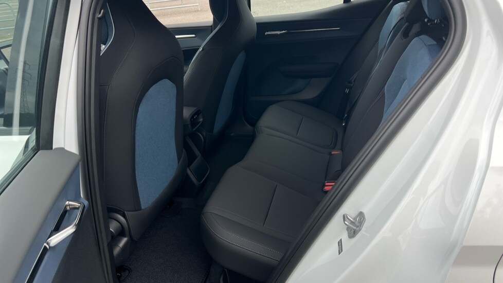 Used Volvo EX30 2025 for sale - 76146011: Photo 10