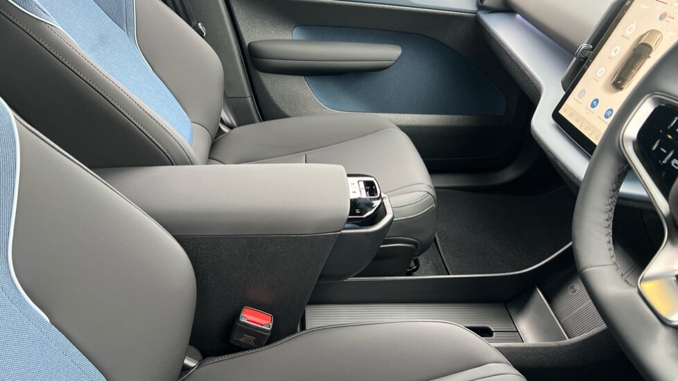 Used Volvo EX30 2025 for sale - 76146011: Photo 44