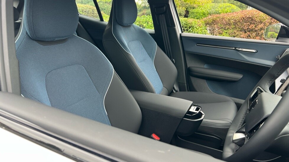 Used Volvo EX30 2025 for sale - 76146011: Photo 9