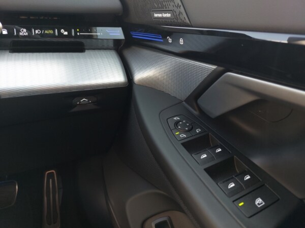 Used BMW 5 Series 2025 for sale - 76272017: Photo 19