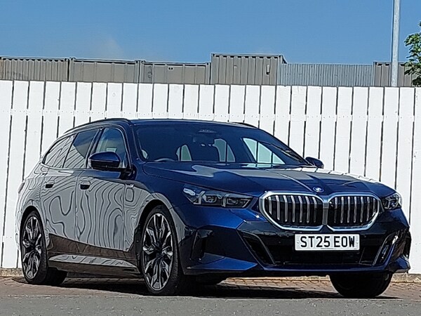 Used BMW 5 Series 2025 for sale - 76272017: Photo 1