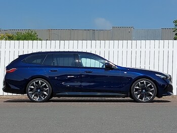 Used BMW 5 Series 2025 for sale - 76272017: Photo 2