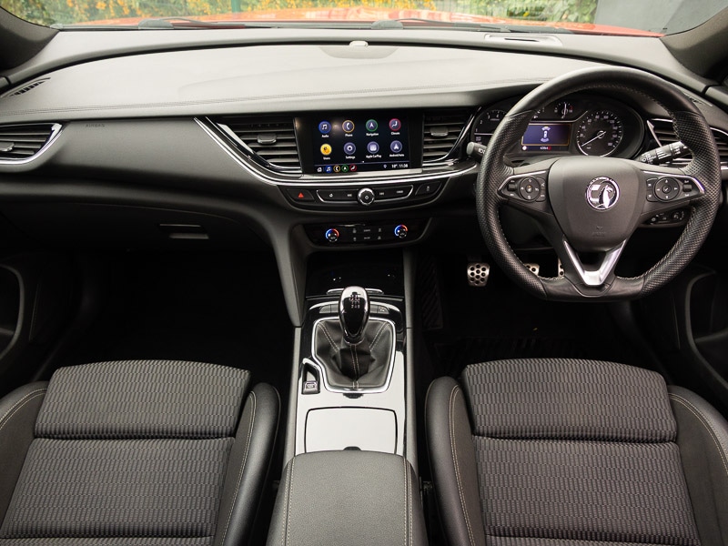 Used Vauxhall Insignia 2018 for sale - 77105709: Photo 2