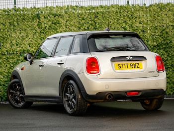 Used MINI Hatch 2017 for sale - 77202110: Photo