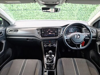 Used Volkswagen T-Roc 2019 for sale - 78428670: Photo