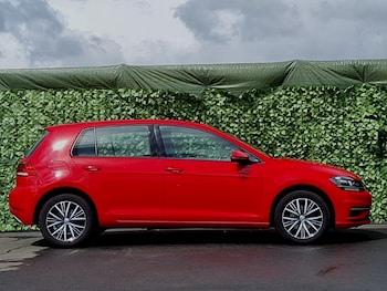 Used Volkswagen Golf 2017 for sale - 79332701: Photo