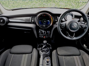 Used MINI Hatch 2019 for sale - 79144395: Photo