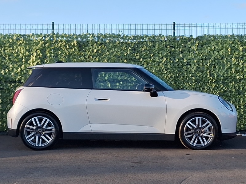 Used MINI Cooper 2024 for sale - 77751270: Photo 2