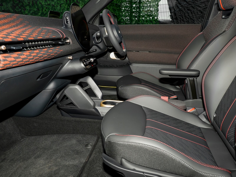 Used MINI Cooper 2025 for sale - 77922210: Photo 2