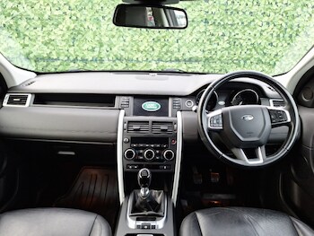 Used Land Rover Discovery Sport 2017 for sale - 77682647: Photo