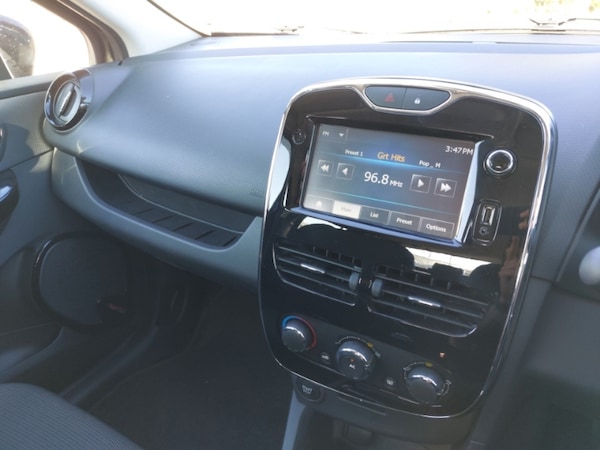 Used Renault Clio 2014 for sale - 76054242: Photo 8