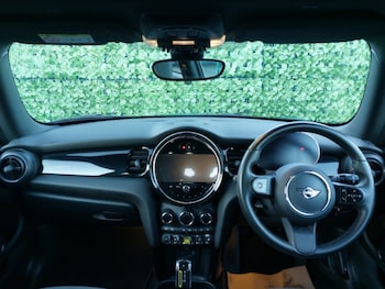 Used MINI Hatch 2023 for sale - 77108301: Photo