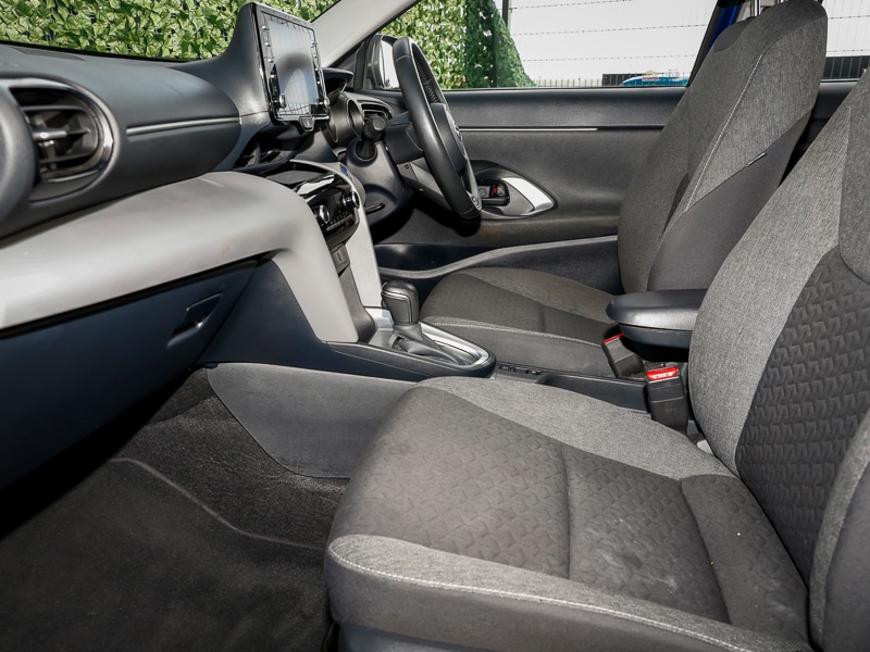 Used Toyota Yaris Cross 2022 for sale - 77922807: Photo 2