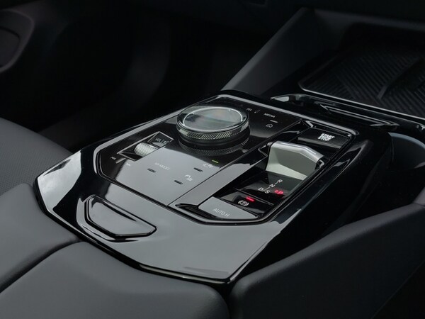 Used BMW 5 Series 2024 for sale - 76272015: Photo 10