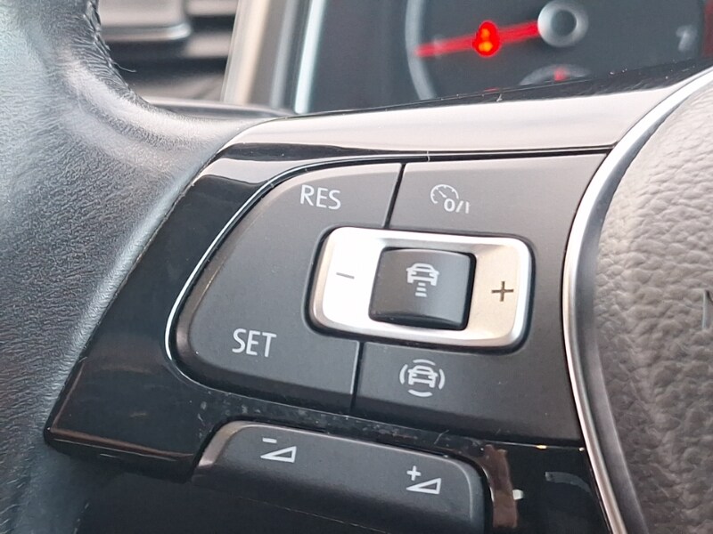 Used Volkswagen T-Roc 2019 for sale - 77816055: Photo 18