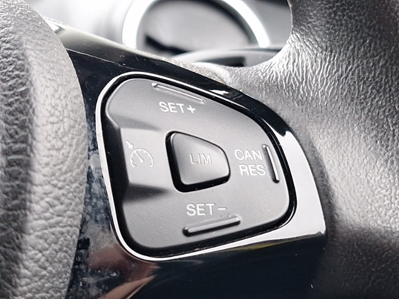 Used Ford Ka+ 2017 for sale - 76264994: Photo 17