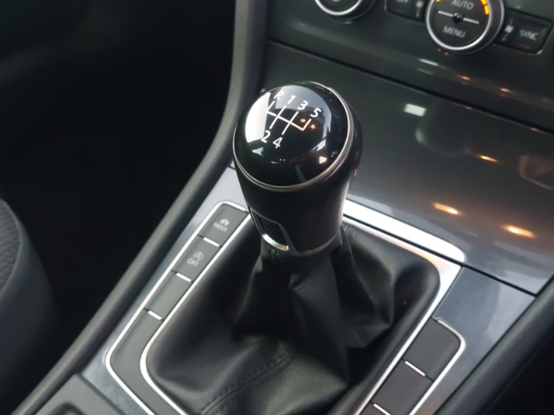 Used Volkswagen Golf 2020 for sale - 76643923: Photo 10