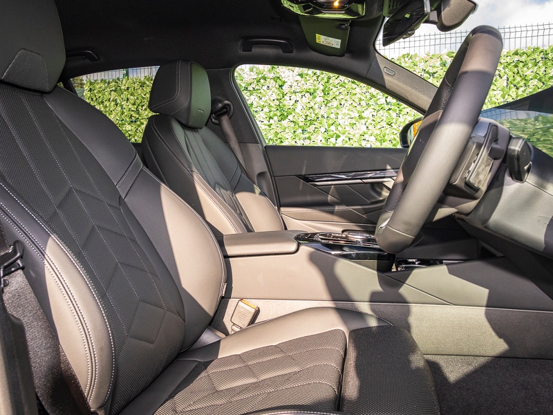 Used BMW 5 Series 2025 for sale - 76348374: Photo 11