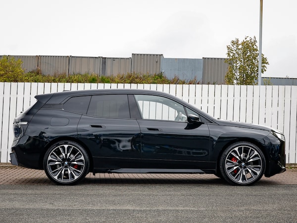 Used BMW iX 2025 for sale - 76054415: Photo 2