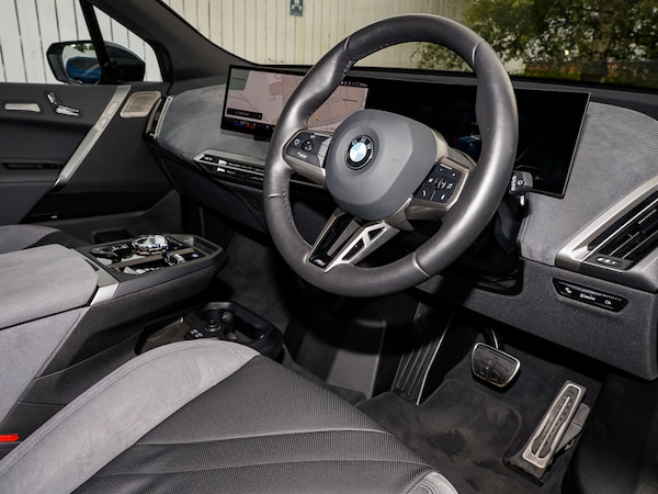 Used BMW iX 2025 for sale - 76054415: Photo 6