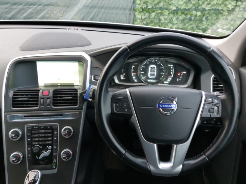 Used Volvo XC60 2015 for sale - 77169343: Photo 5