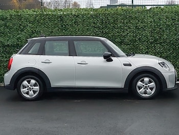 Used MINI Hatch 2021 for sale - 76822302: Photo