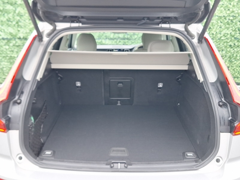 Used Volvo XC60 2023 for sale - 77142107: Photo 13