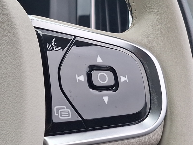 Used Volvo XC60 2023 for sale - 77142107: Photo 19