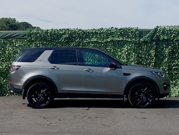 Used Land Rover Discovery Sport 2018 for sale - 79452147: Photo