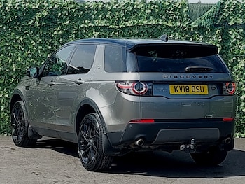 Used Land Rover Discovery Sport 2018 for sale - 79452147: Photo
