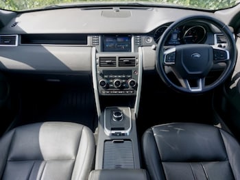 Used Land Rover Discovery Sport 2018 for sale - 79452147: Photo