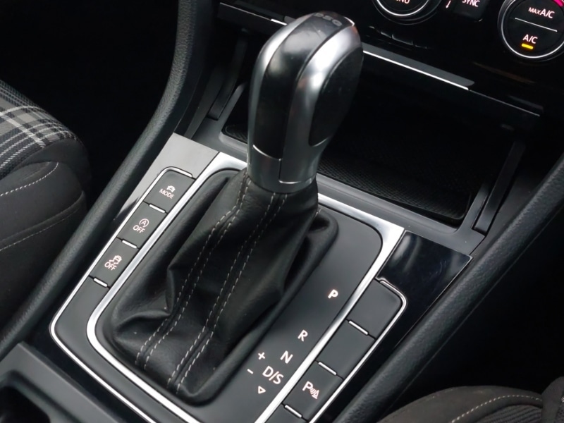 Used Volkswagen Golf 2019 for sale - 77008625: Photo 10