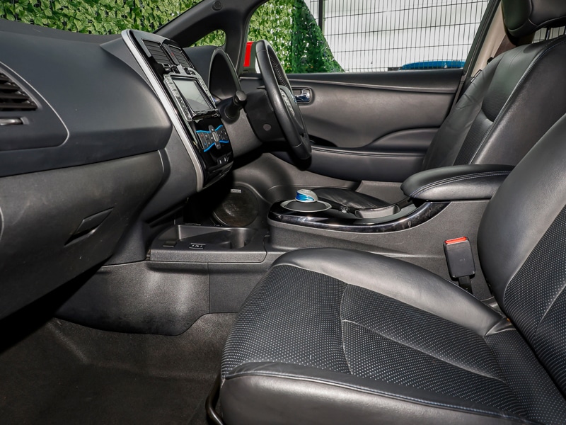 Used Nissan Leaf 2017 for sale - 78061150: Photo 2