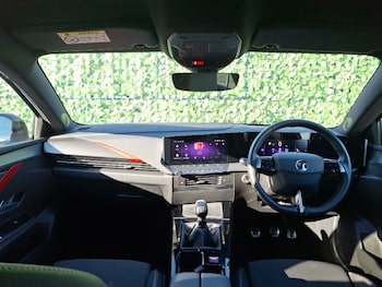 Used Vauxhall Astra 2022 for sale - 76238100: Photo